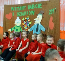 19 styczeń 2017 r. Dzień Babci i Dziadka w grupie V „Biedroneczki”